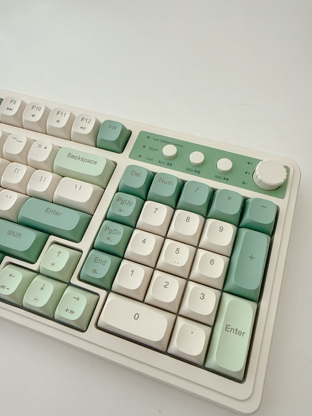 Brand New in Original Box – AULA S99 Wireless RGB Keyboard